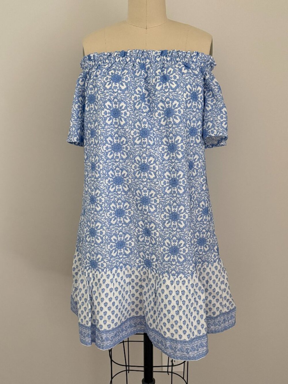 Vineyard Vines Tile Medallion Off Shoulder Dress Blue Preppy Coastal Party M